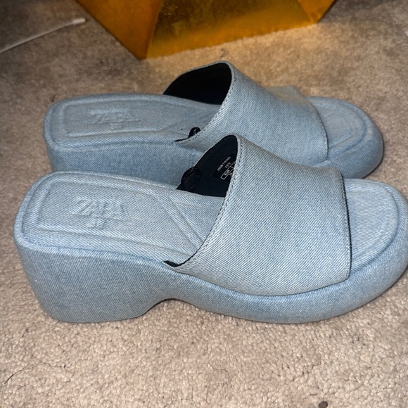 Zara Platform Jean Sandals - Picture 1 of 3